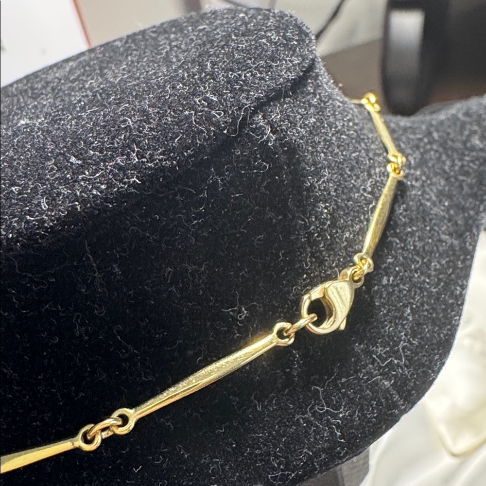 Elegant Gold and Silver Necklace with Pearl Accents - Picture 5 of 9